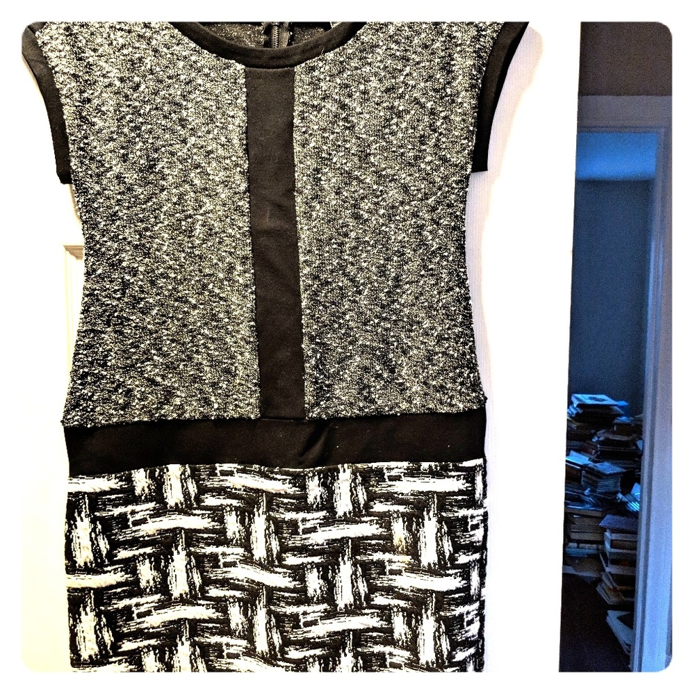 Ann Taylor sz 2 modern knee length dress